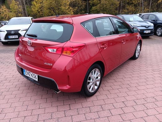 Toyota Auris vaihtoauto