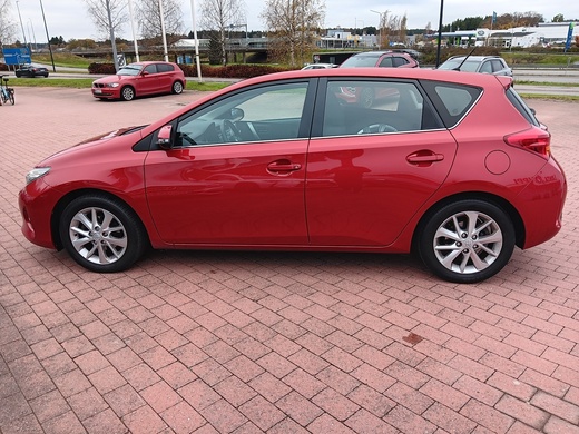 Toyota Auris vaihtoauto