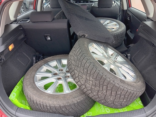 Toyota Auris vaihtoauto