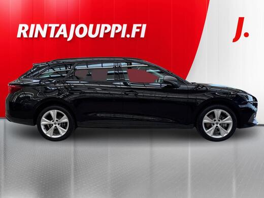 SEAT Leon Sportstourer vaihtoauto