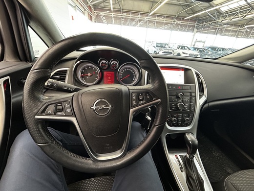 Opel Astra vaihtoauto