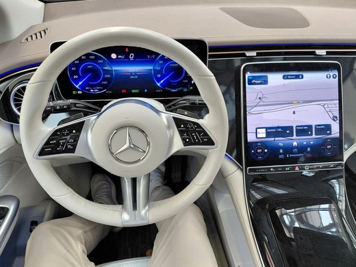 Mercedes-Benz EQE vaihtoauto