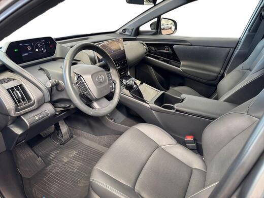 Toyota bZ4X vaihtoauto