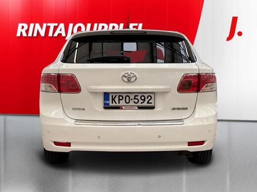 Toyota Avensis vaihtoauto
