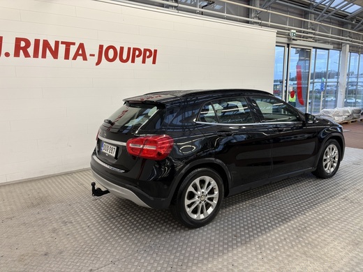 Mercedes-Benz GLA vaihtoauto