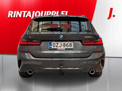BMW 330 vaihtoauto