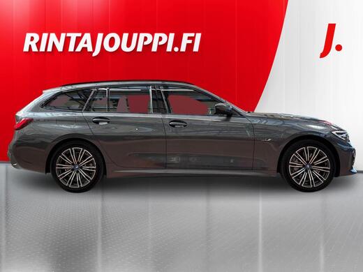 BMW 330 vaihtoauto