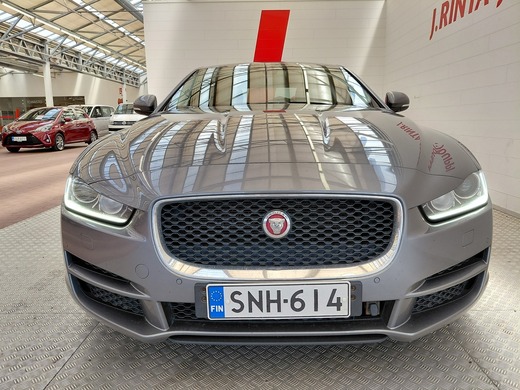 Jaguar XE vaihtoauto