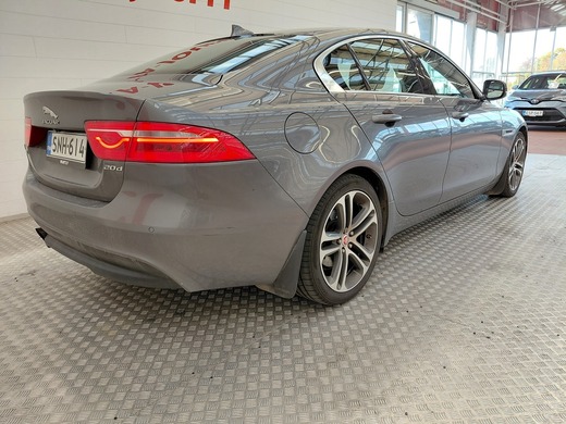 Jaguar XE vaihtoauto