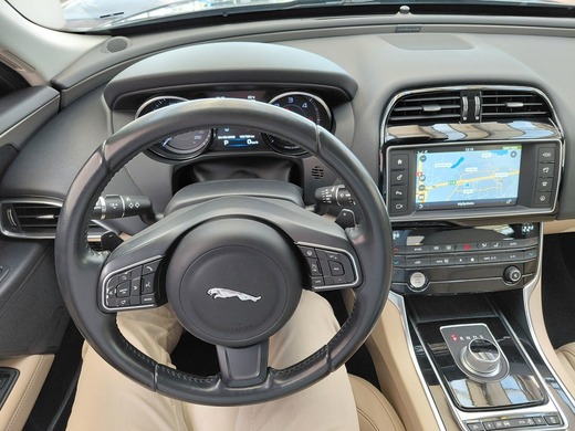 Jaguar XE vaihtoauto