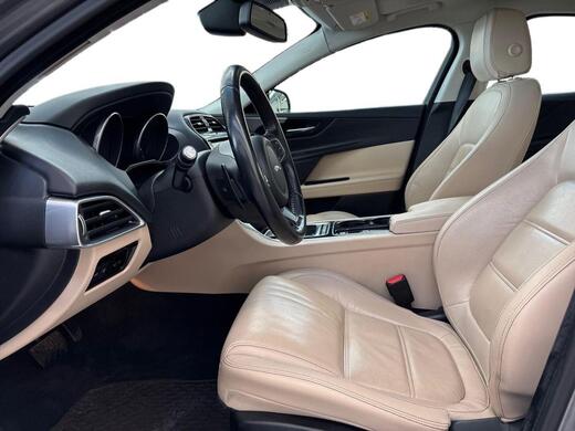 Jaguar XE vaihtoauto