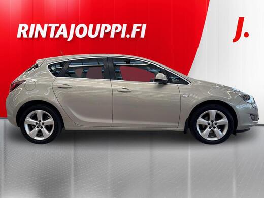 Opel Astra vaihtoauto