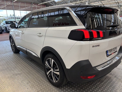 Peugeot 5008 vaihtoauto