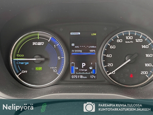 Mitsubishi Outlander PHEV vaihtoauto