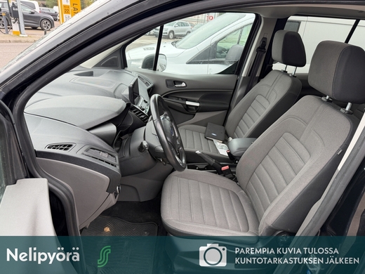Ford Grand Tourneo Connect vaihtoauto