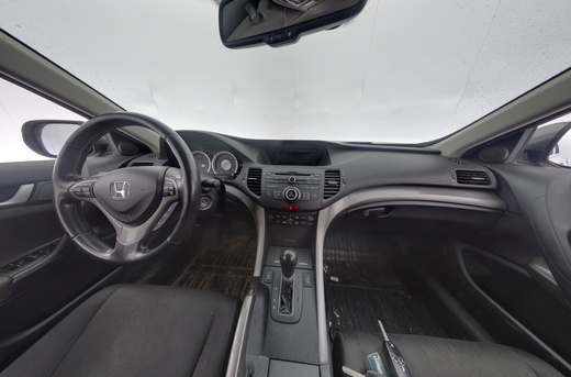 Honda Accord vaihtoauto