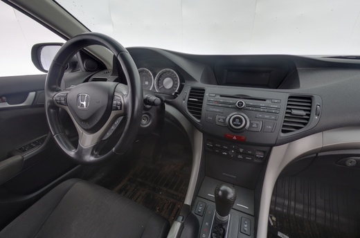 Honda Accord vaihtoauto