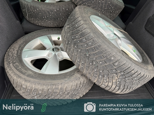 Skoda Karoq vaihtoauto