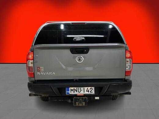 Nissan Navara vaihtoauto