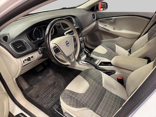 Volvo V40 Cross Country vaihtoauto