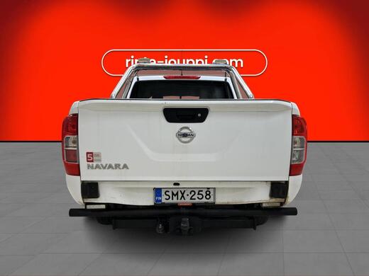 Nissan Navara vaihtoauto
