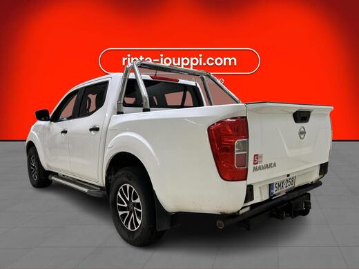 Nissan Navara vaihtoauto