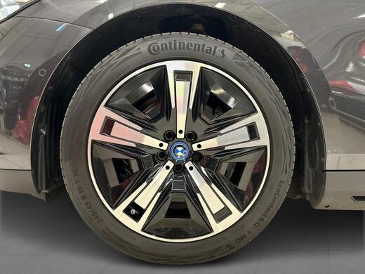 BMW i5 vaihtoauto