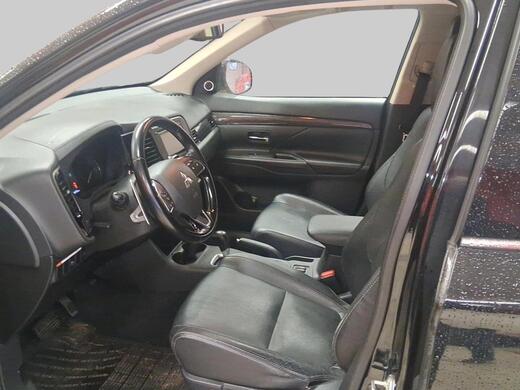 Mitsubishi Outlander vaihtoauto