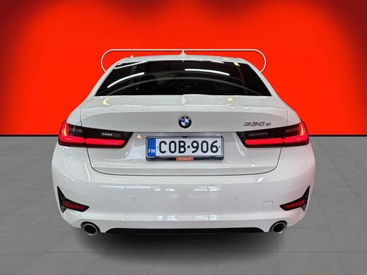 BMW 330 vaihtoauto