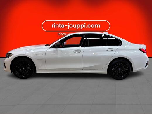 BMW 330 vaihtoauto