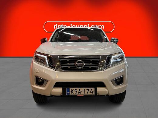 Nissan Navara vaihtoauto