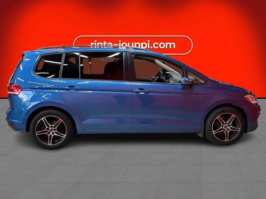 Volkswagen Touran vaihtoauto