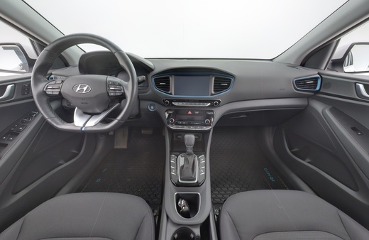 Hyundai IONIQ hybrid vaihtoauto