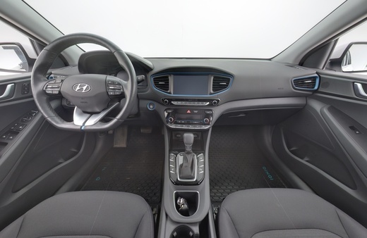 Hyundai IONIQ hybrid vaihtoauto