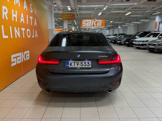 BMW 330 vaihtoauto