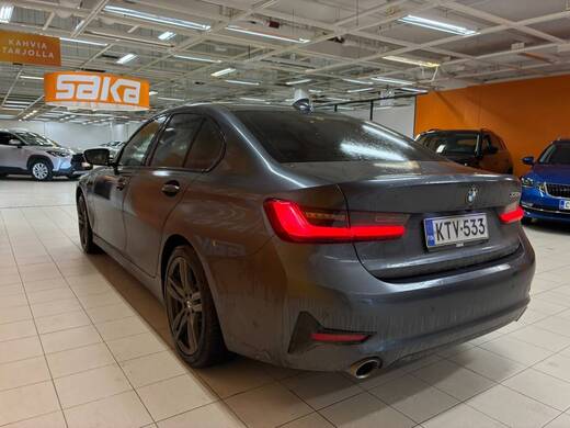 BMW 330 vaihtoauto