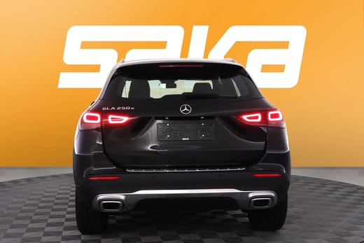 Mercedes-Benz GLA vaihtoauto