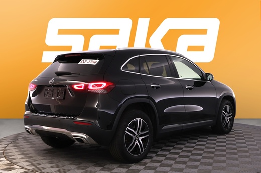 Mercedes-Benz GLA vaihtoauto