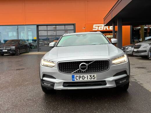Volvo V90 Cross Country vaihtoauto