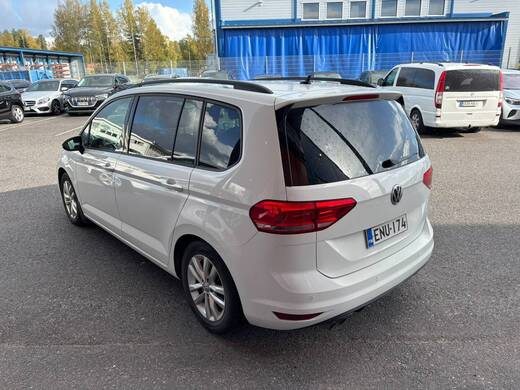 Volkswagen Touran vaihtoauto