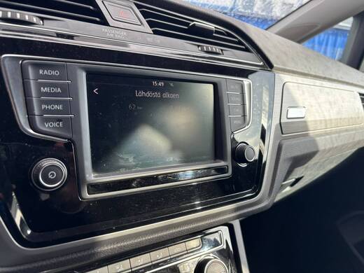 Volkswagen Touran vaihtoauto