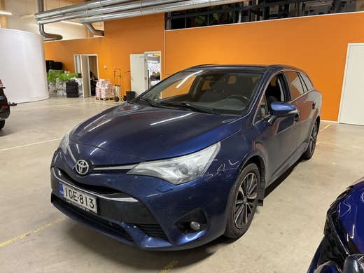 Toyota Avensis vaihtoauto