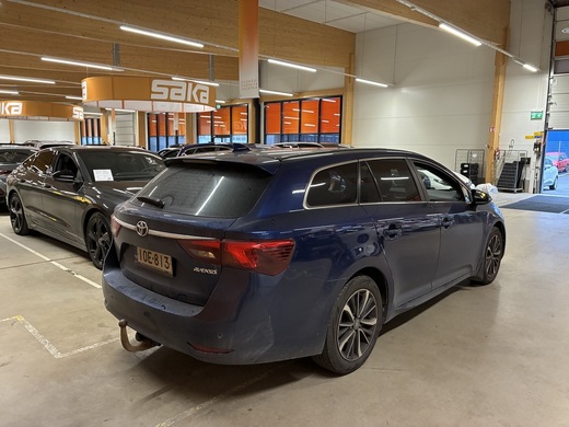 Toyota Avensis vaihtoauto