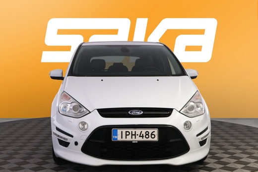 Ford S-MAX vaihtoauto