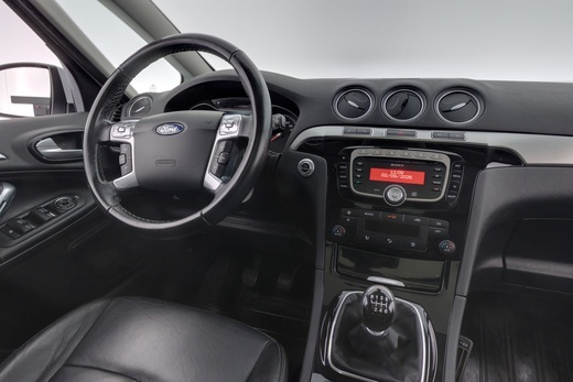 Ford S-MAX vaihtoauto