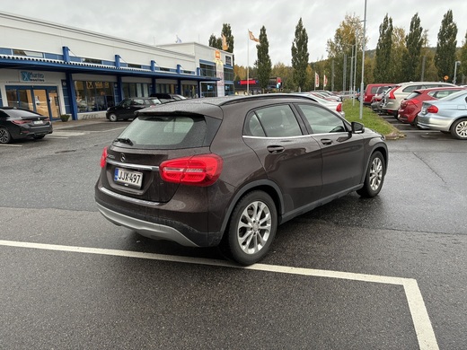 Mercedes-Benz GLA vaihtoauto