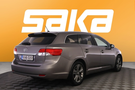 Toyota Avensis vaihtoauto