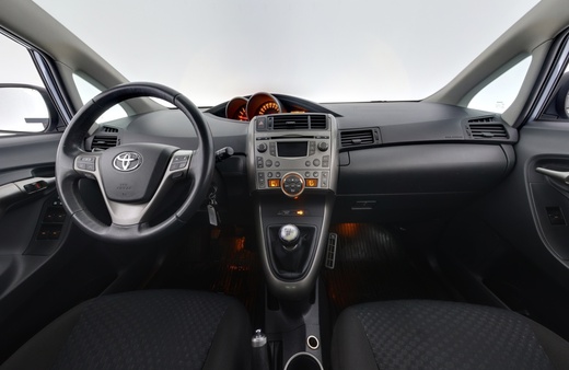 Toyota Verso vaihtoauto
