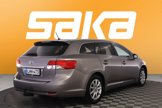 Toyota Avensis vaihtoauto