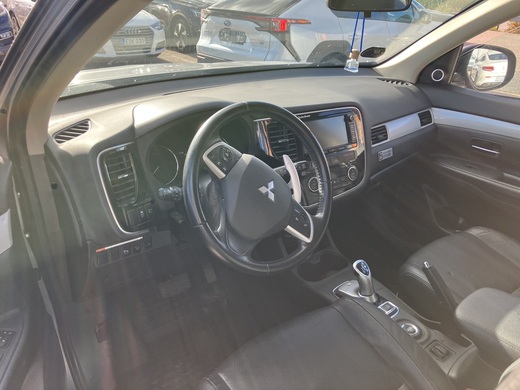 Mitsubishi Outlander vaihtoauto